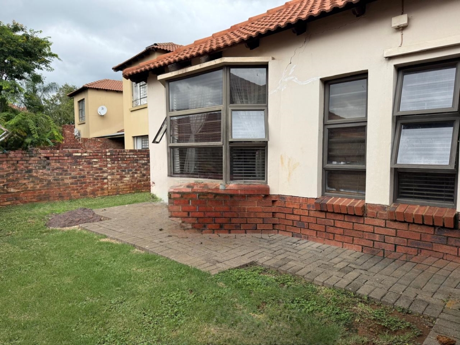 2 Bedroom Property for Sale in Waterval East North West